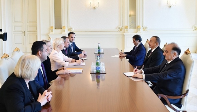 Ильхам Алиев принял латвийскую делегацию - ОБНОВЛЕНО